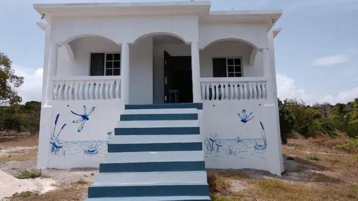 Dragonfly Hotel Treasure Beach Exterior photo